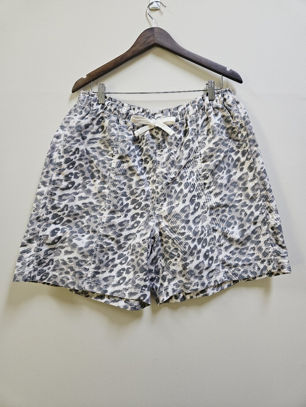NWT Aerie Women's Elastic Waist Leopard Drawstring Jorts Bermuda Shorts Sz Large